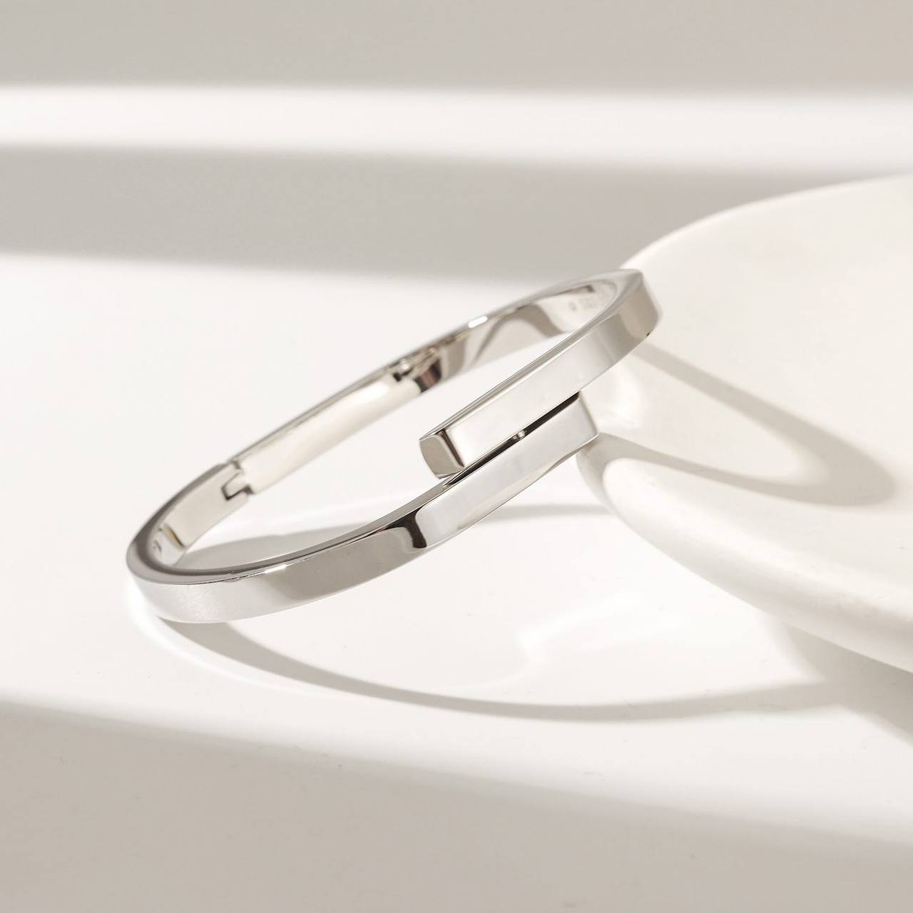 Minimalist square design stainless steel bracelet