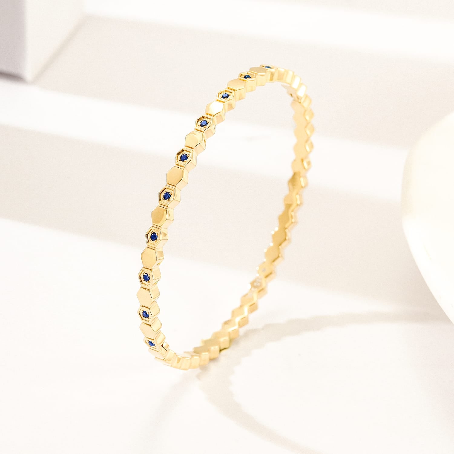 Luxury bracelet with stones